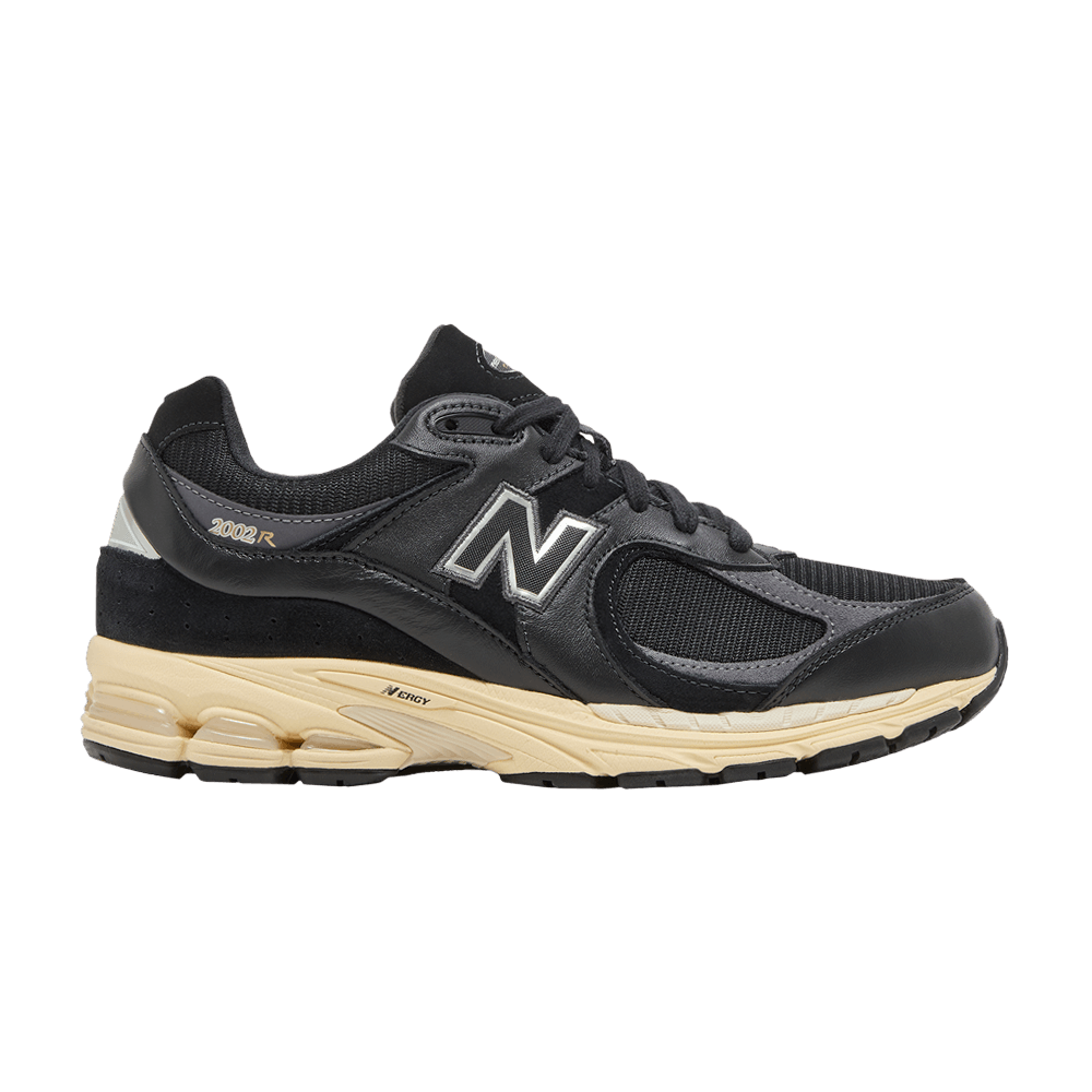 New Balance 2002R Black Vintage