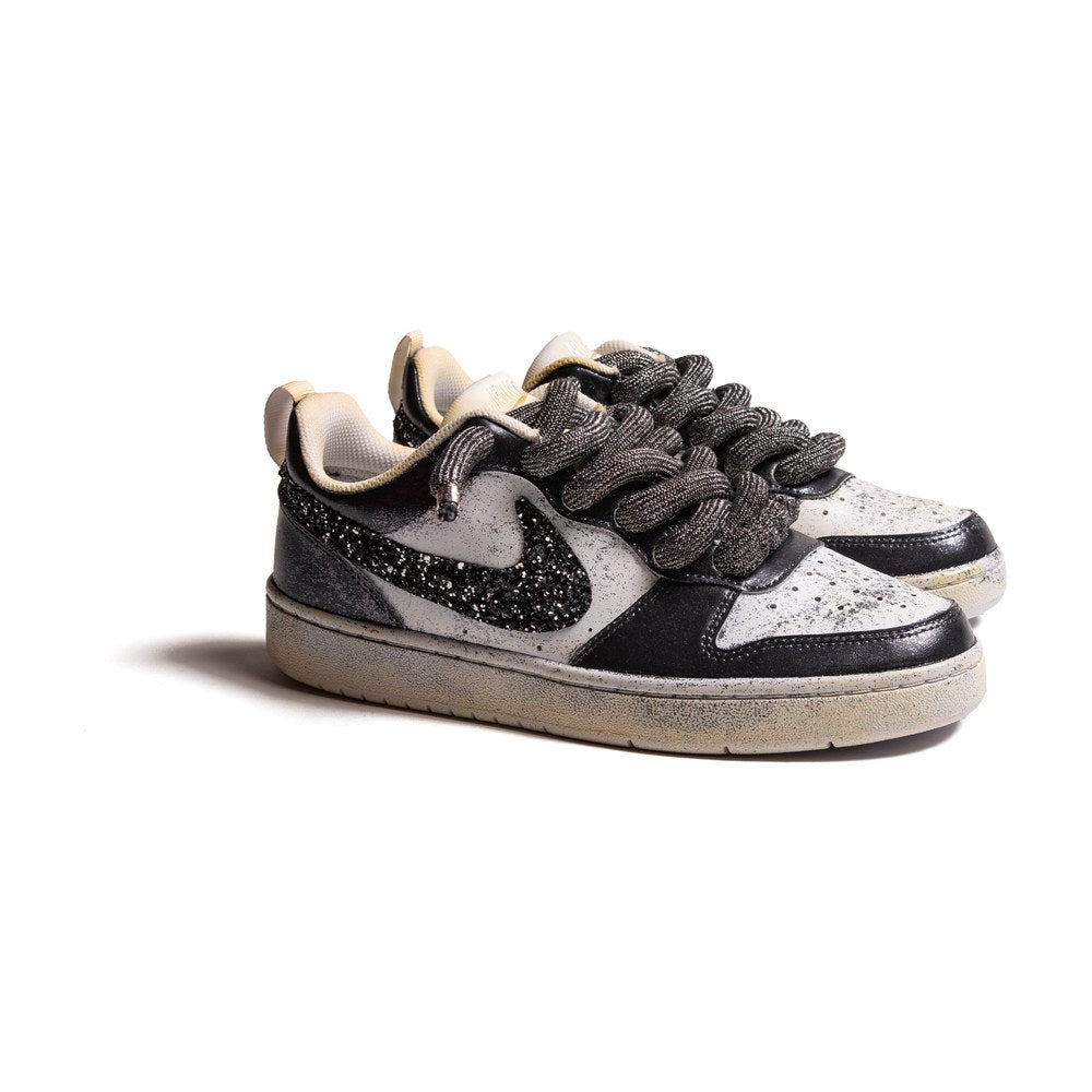 Nike Court Borough Iron Glitter Custom con glitter, dettagli neri, Swoosh canna di fucile e lacci in corda lurex nero